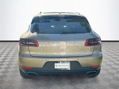 2018 Porsche Macan 