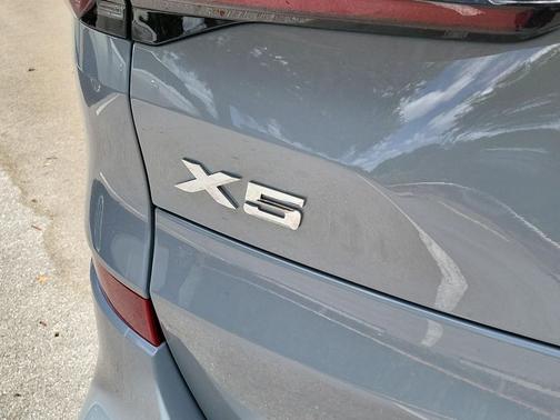 Brooklyn Grey Metallic 2026 BMW X5 sDrive40i