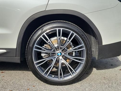 Mineral White Metallic 2023 BMW X3 sDrive30i