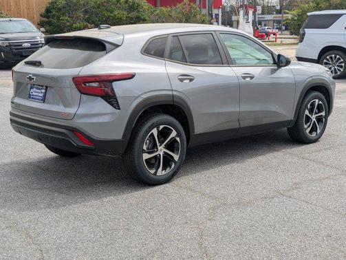Sterling Gray Metallic 2026 Chevrolet Trax FWD 1RS