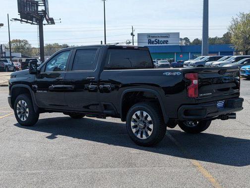 2025 Chevrolet Silverado 2500 Custom
