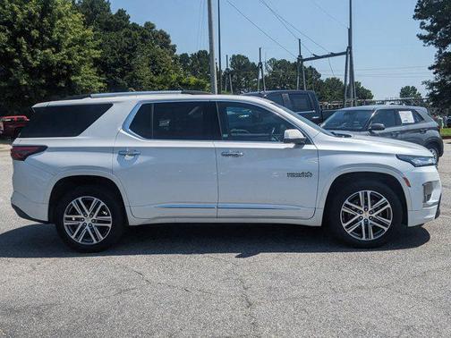 2023 Chevrolet Traverse High Country