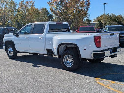 2026 Chevrolet Silverado 3500 LT