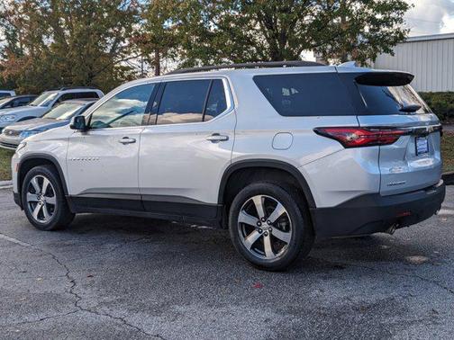 2022 Chevrolet Traverse LT Leather