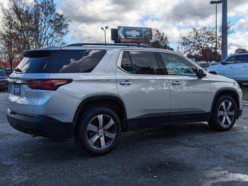 2022 Chevrolet Traverse LT Leather