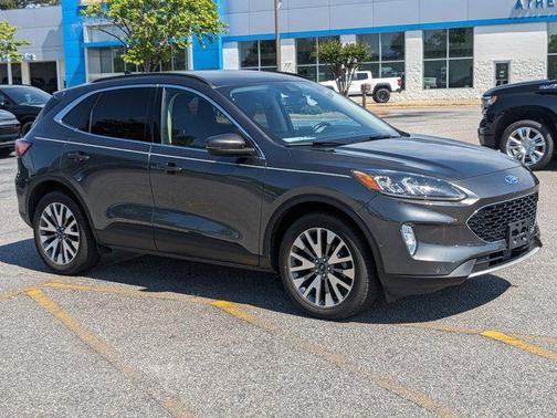2020 Ford Escape Titanium