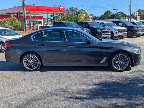 2018 BMW 530 530i