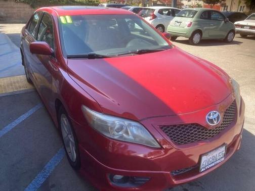 Photo 2 of 22 of 2011 Toyota Camry SE