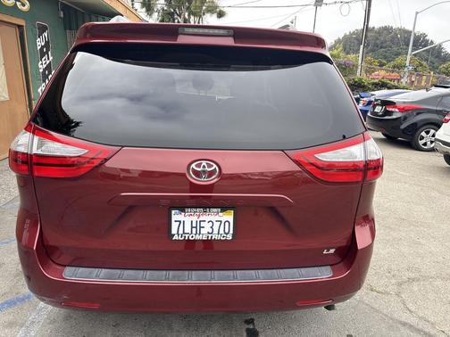 2015 Toyota Sienna LE