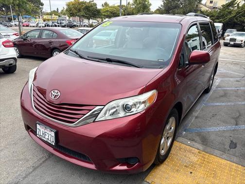 2015 Toyota Sienna LE