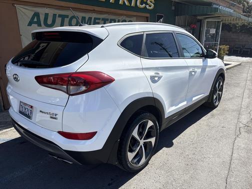 2016 Hyundai TUCSON Sport