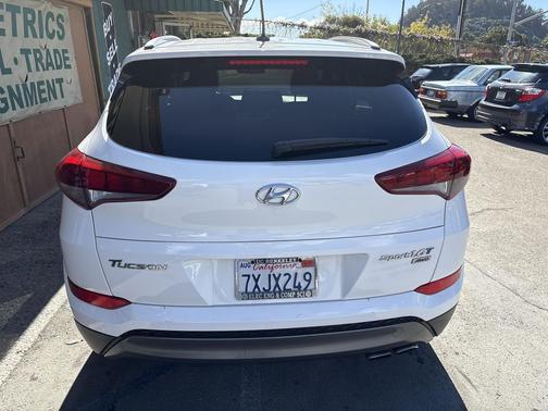2016 Hyundai TUCSON Sport