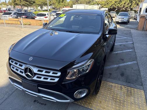 2018 Mercedes-Benz GLA 250 Base
