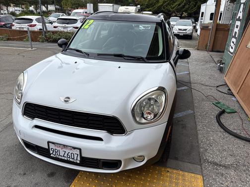 2012 MINI Cooper S Countryman Base