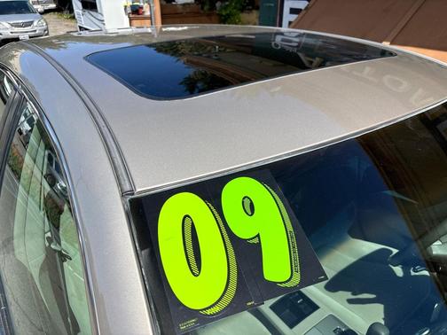 GOLD 2009 Toyota Camry LE