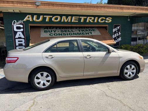 GOLD 2009 Toyota Camry LE