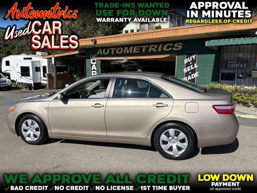 GOLD 2009 Toyota Camry LE
