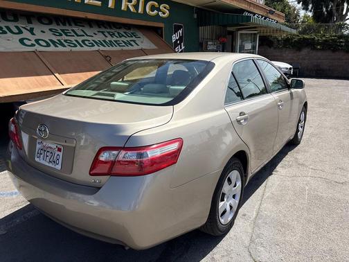 GOLD 2009 Toyota Camry LE