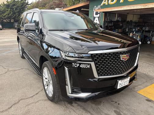 BLACK 2023 Cadillac Escalade ESV Sport