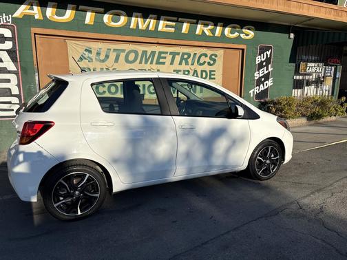 2016 Toyota Yaris SE