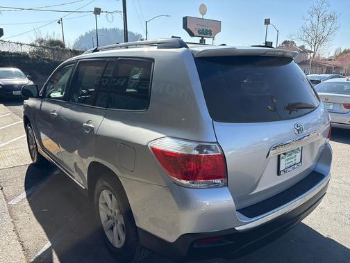 2012 Toyota Highlander SE