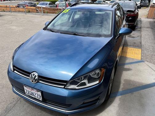 2015 Volkswagen Golf SportWagen TSI SE 4-Door