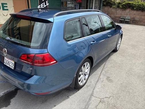 2015 Volkswagen Golf SportWagen TSI SE 4-Door
