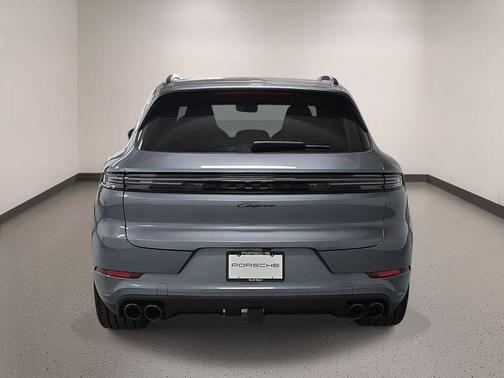 Platinum Silver Metallic 2026 Porsche Cayenne Base