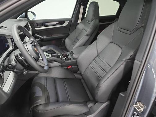 2026 Porsche Cayenne AWD