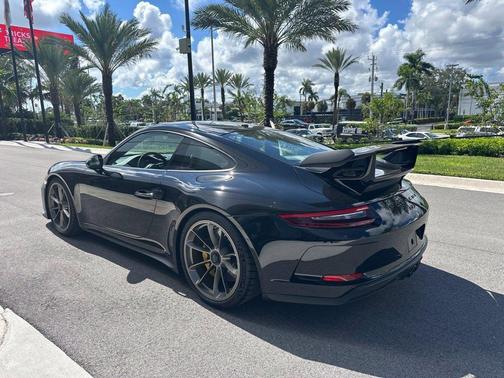 Black 2018 Porsche 911 GT3