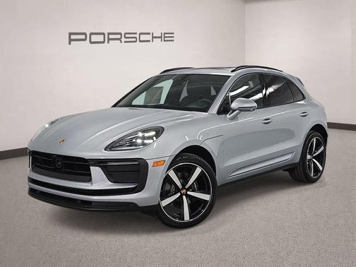 Dolomite Silver Metallic 2026 Porsche Macan Base