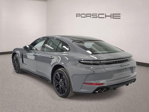 2026 Porsche Panamera GTS