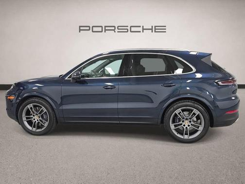 Blue Metallic 2024 Porsche Cayenne Base