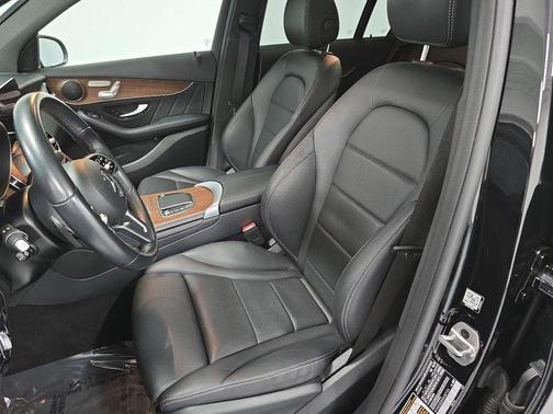 Black 2022 Mercedes-Benz GLC 300 Base 4MATIC