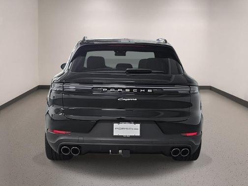 Black Metallic 2026 Porsche Cayenne Base