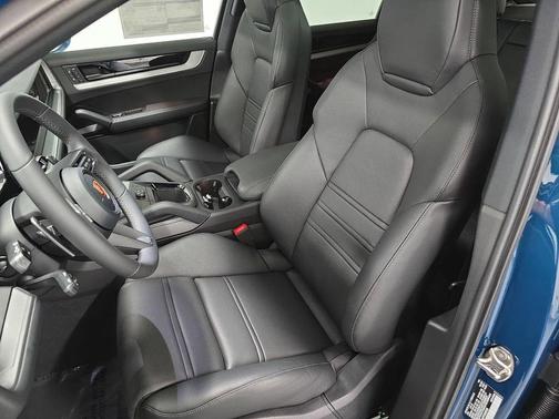 Montego Blue Metallic 2026 Porsche Cayenne S Coupe AWD