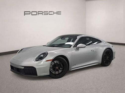 GT Silver Metallic 2025 Porsche 911
