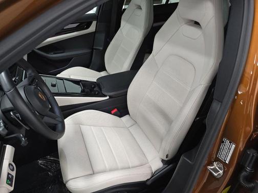 Madeira 2024 Porsche Panamera 4