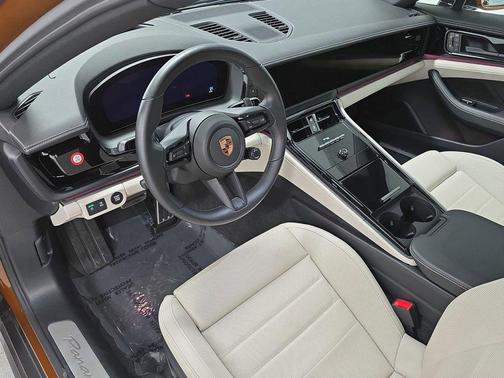 Madeira 2024 Porsche Panamera 4