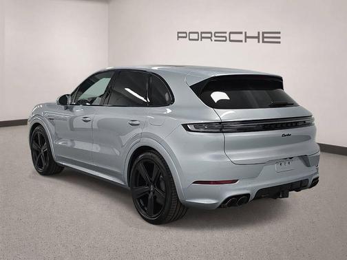 Dolomite Silver Metallic 2026 Porsche Cayenne Turbo