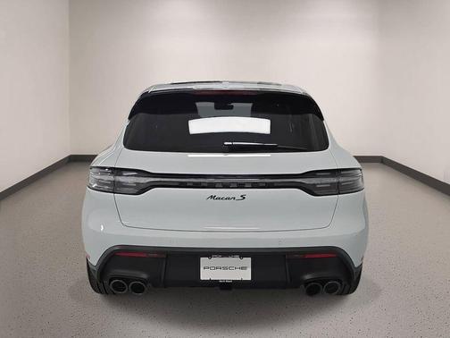 Carrara White Metallic 2026 Porsche Macan S