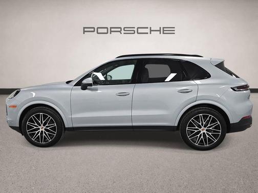 Dolomite Silver Metallic 2026 Porsche Cayenne Base
