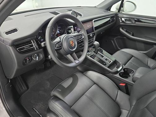 Chalk 2026 Porsche Macan Base