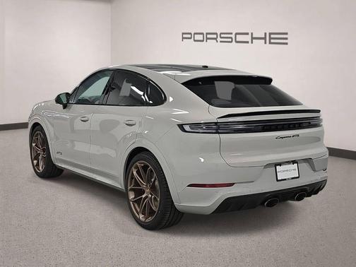 Chalk 2026 Porsche Cayenne GTS