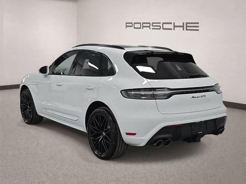 Carrara White Metallic 2026 Porsche Macan GTS