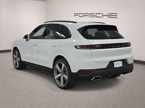 Carrara White Metallic 2026 Porsche Cayenne Base