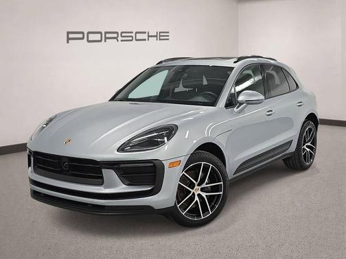 Dolomite Silver Metallic 2025 Porsche Macan Base
