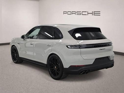 Chalk 2026 Porsche Cayenne S