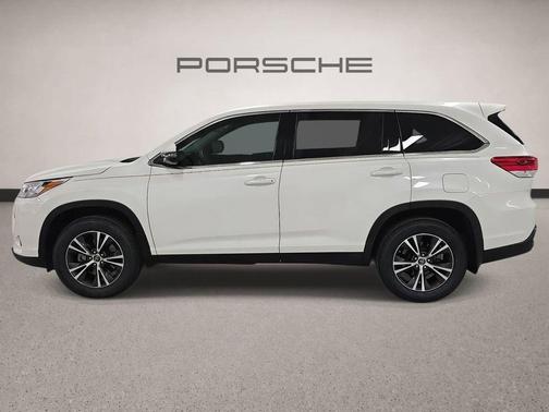 Blizzard Pearl 2019 Toyota Highlander LE