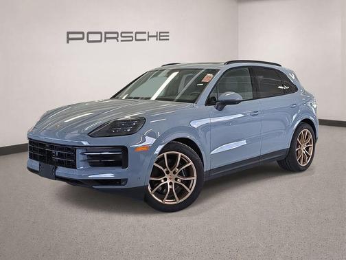 Arctic Grey 2024 Porsche Cayenne Base